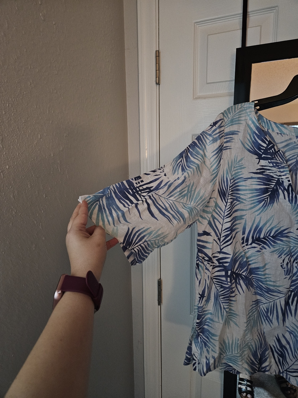 J. Jill 100% Linen Palm Leaf Tropical Tunic Top Blue White Large - Picture 3 of 6